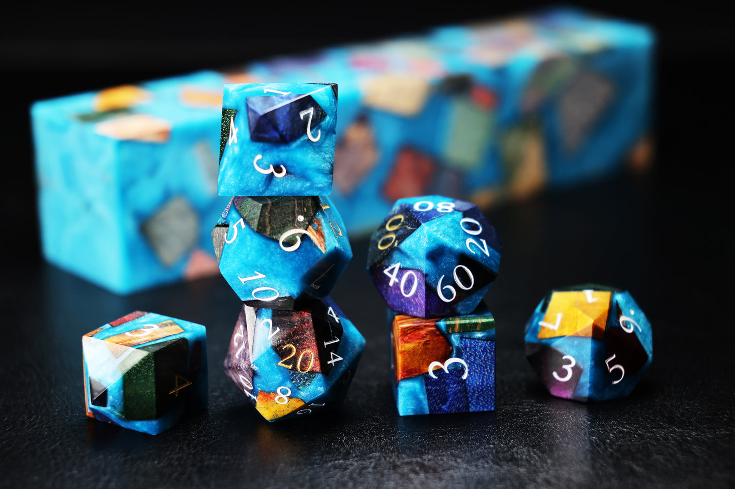 DiceNest D&D Stabilized Wood Dice- Starlit Azure、 Chromatic Reverie