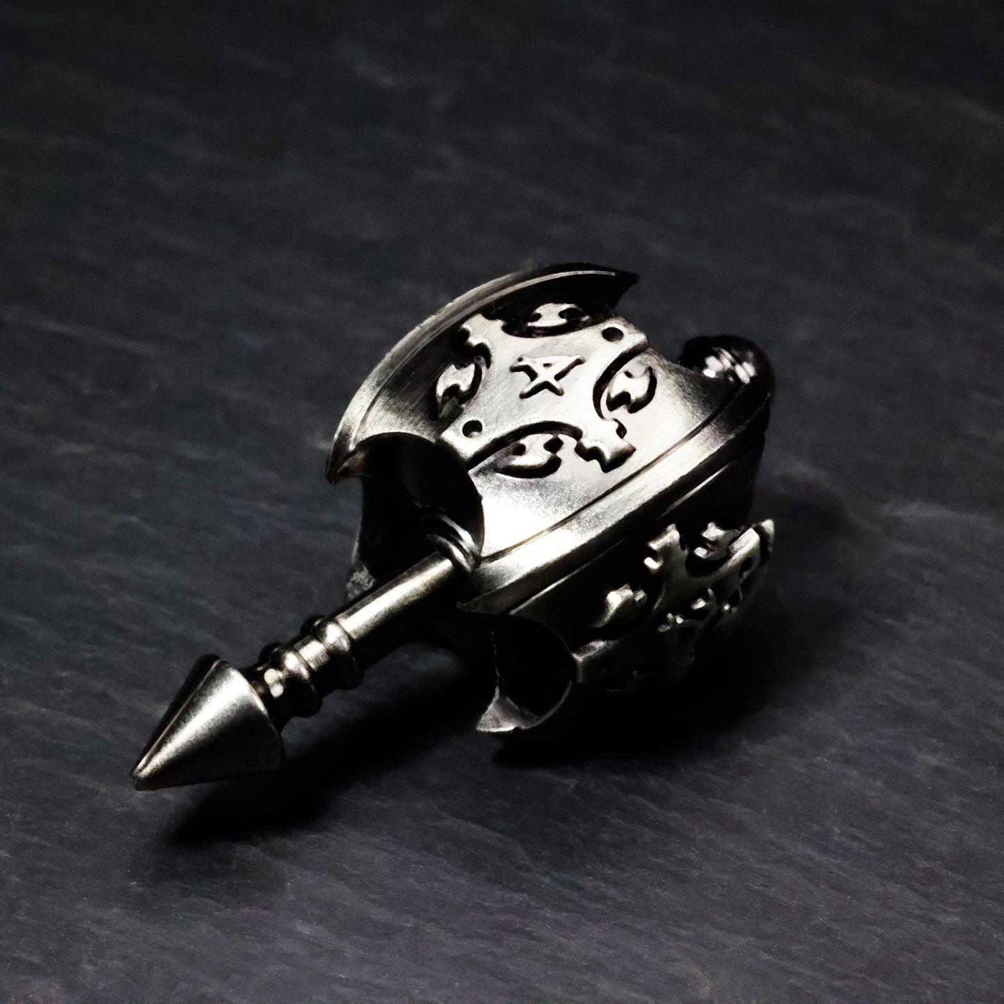DiceNest    Fate Arsenal – Multi-structure dice inspired by iconic D&D classes