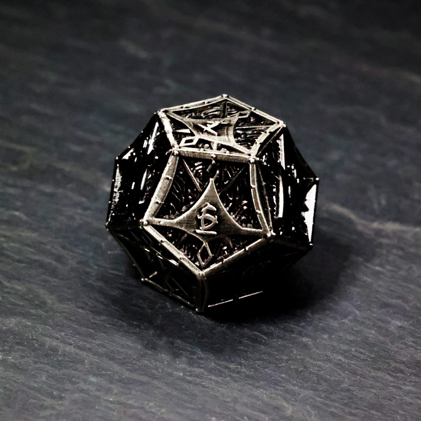 DiceNest    Fate Arsenal – Multi-structure dice inspired by iconic D&D classes