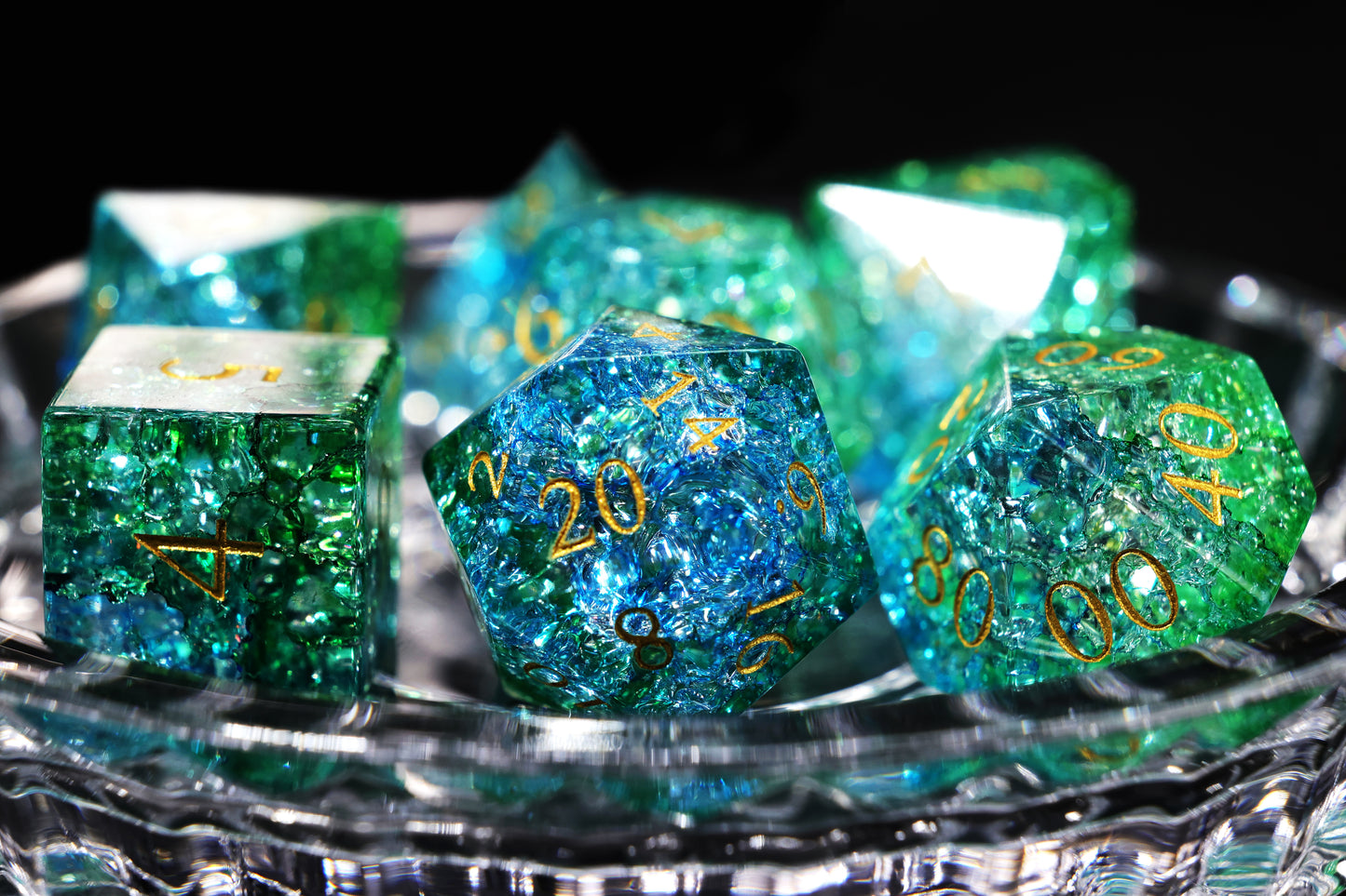 DiceNest   “Poison” – Negative Pressure Infused Shatter Crystal Dice Set