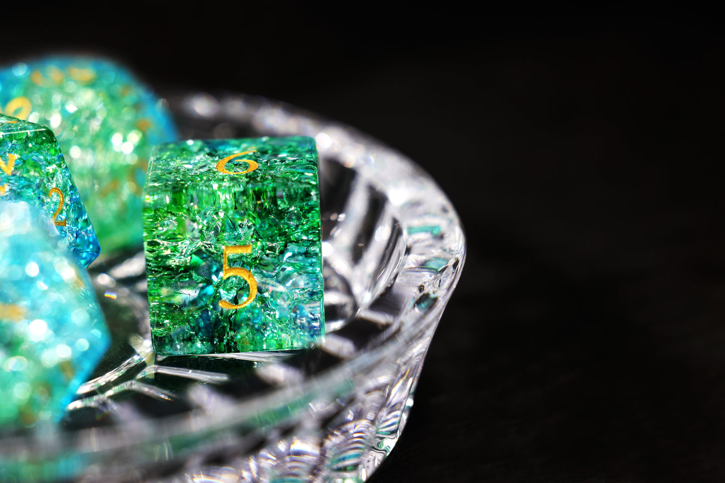 DiceNest   “Poison” – Negative Pressure Infused Shatter Crystal Dice Set