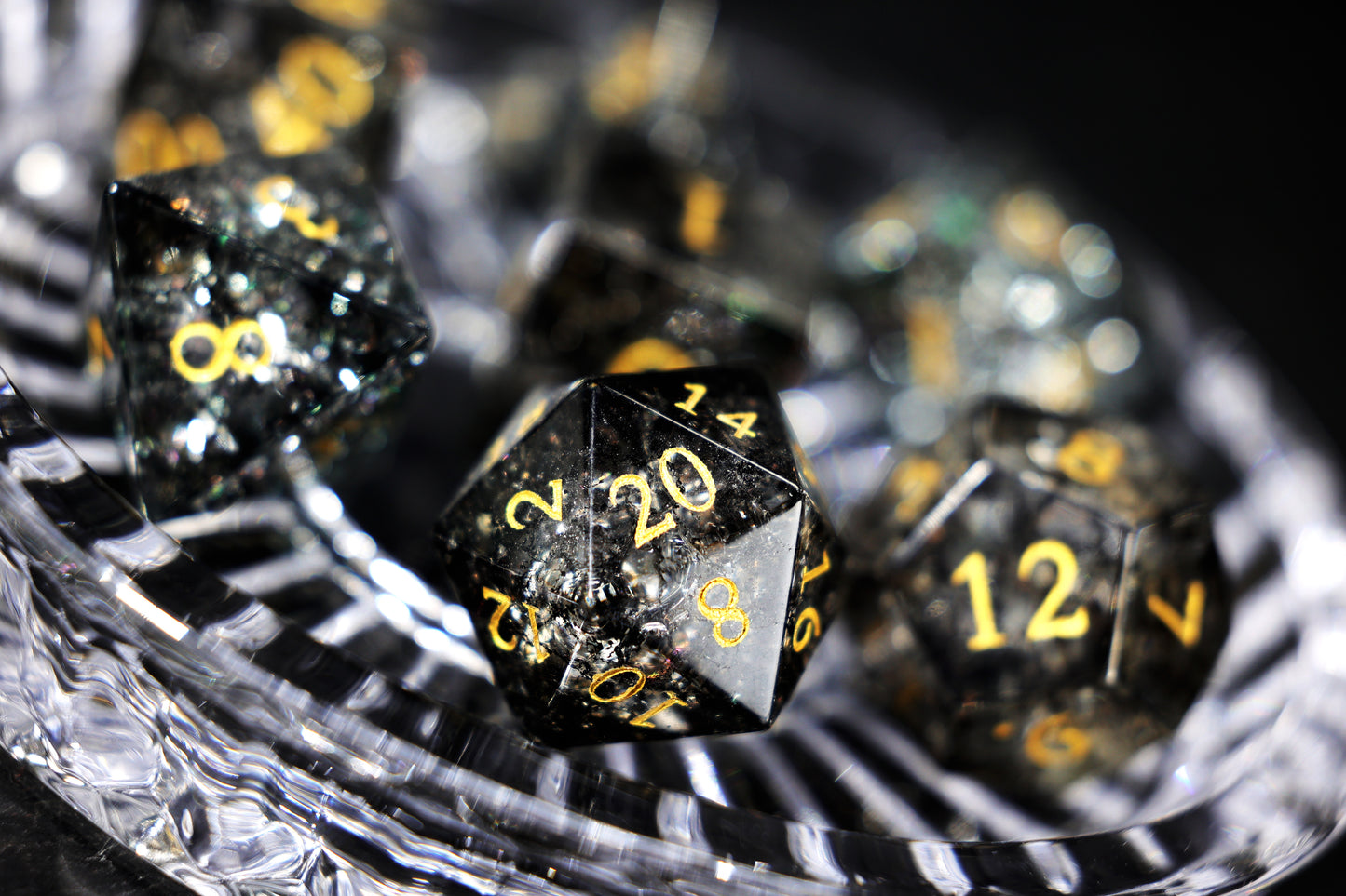 DiceNest   “Poison” – Negative Pressure Infused Shatter Crystal Dice Set