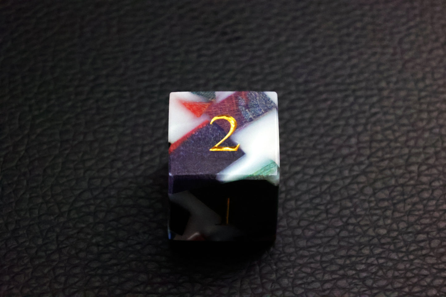 **Victory Renaissance – Mixed-Color Artistic Wooden Dice