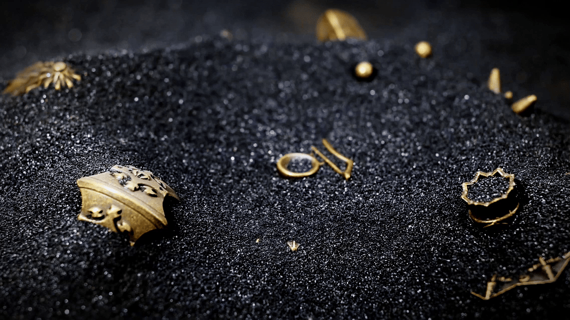 DiceNest    Fate Arsenal – DND Metal Weapon Dice Set